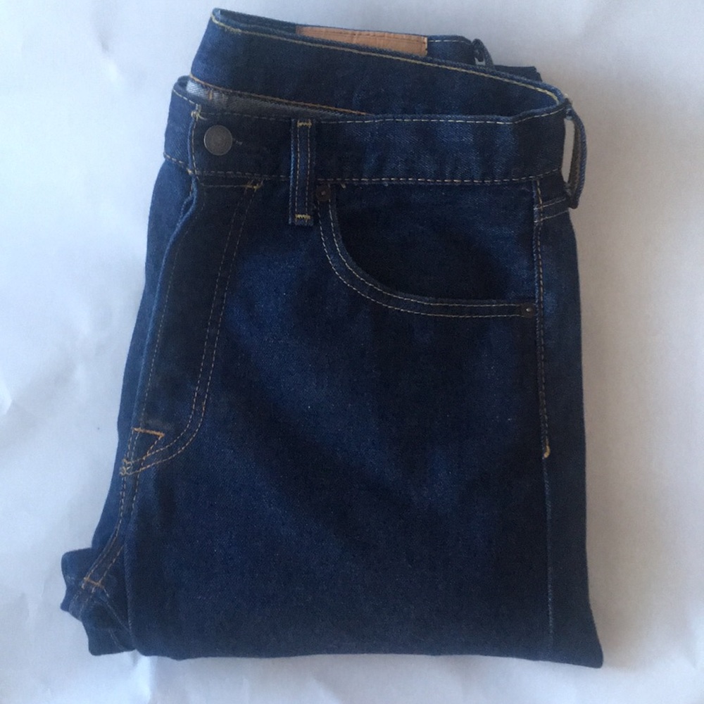 Dark blue 501 Levi’s 32x34